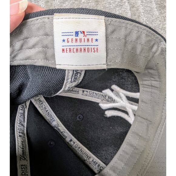 Nike New York Yankees Ball Cap MENS OSFA MLB Headwear black windproof strapback - Picture 7 of 9